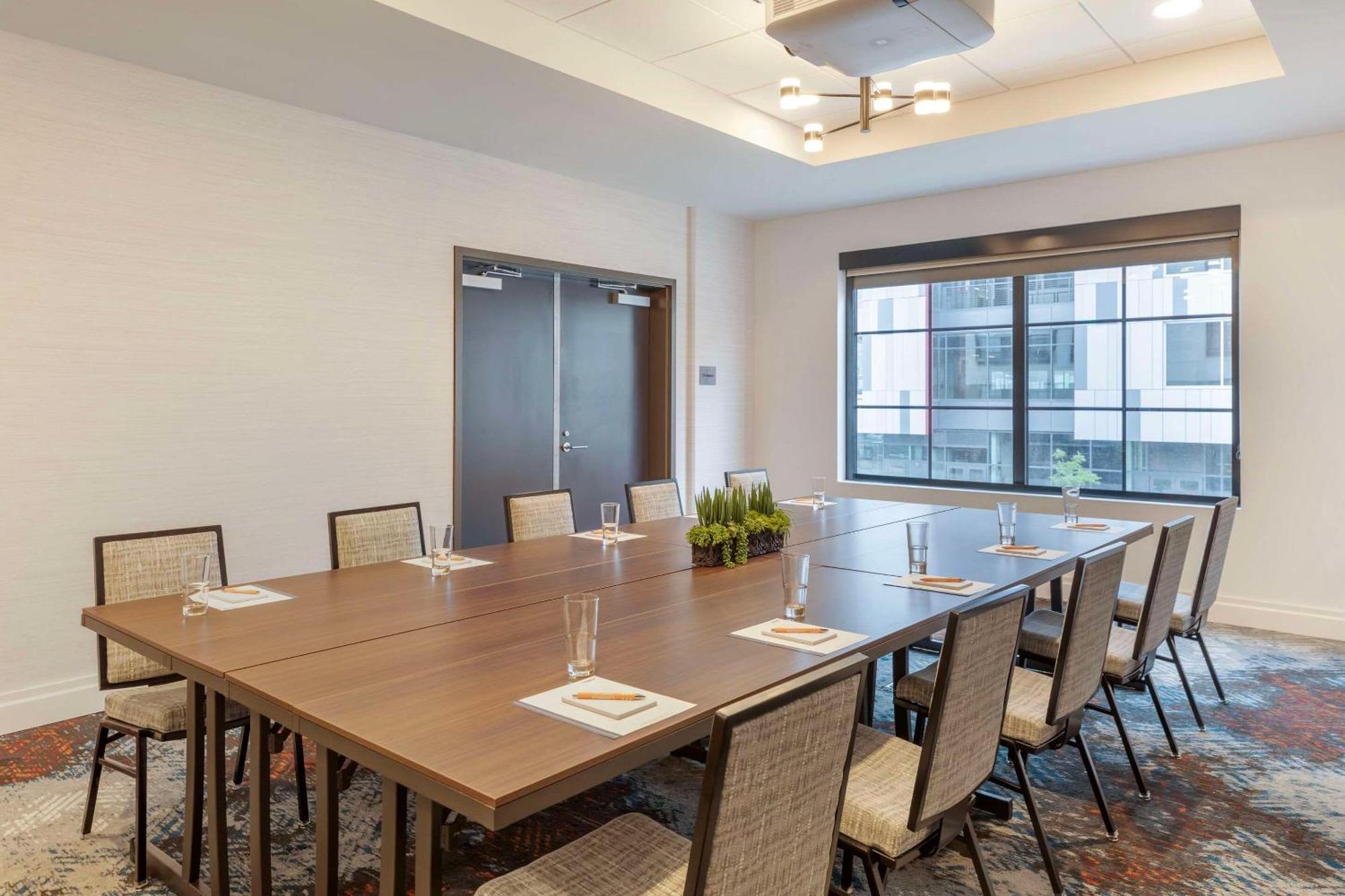 Cambria Hotel Denver Downtown Rino Екстер'єр фото